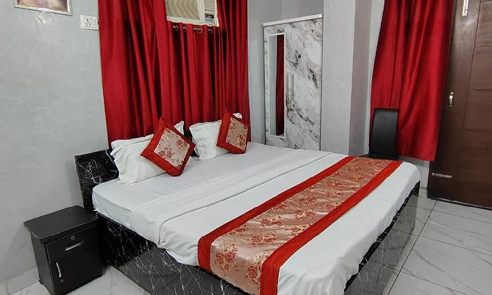 Fabhotel Buland Plaza