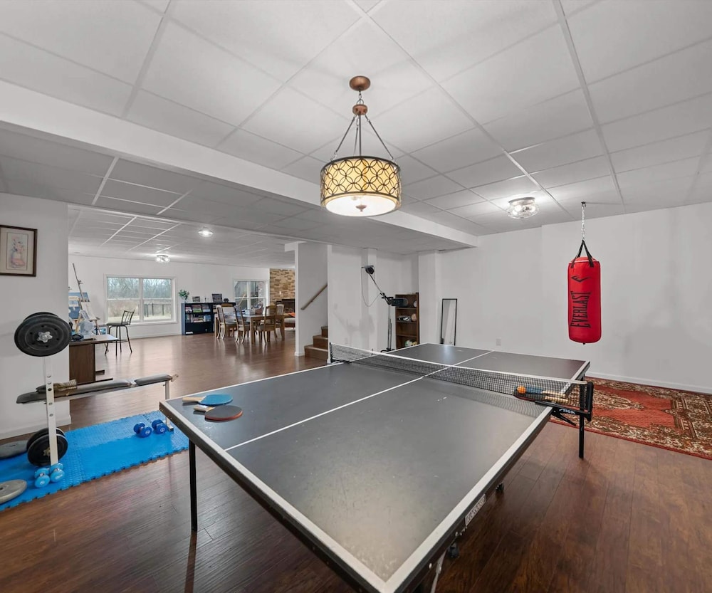 Luxury Ann Arbor Stay Theater Gym Game Room Spa