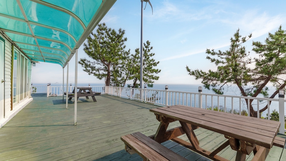 Namhae Baramundeok Pension view 2