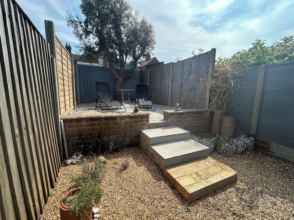 57 Southend Road