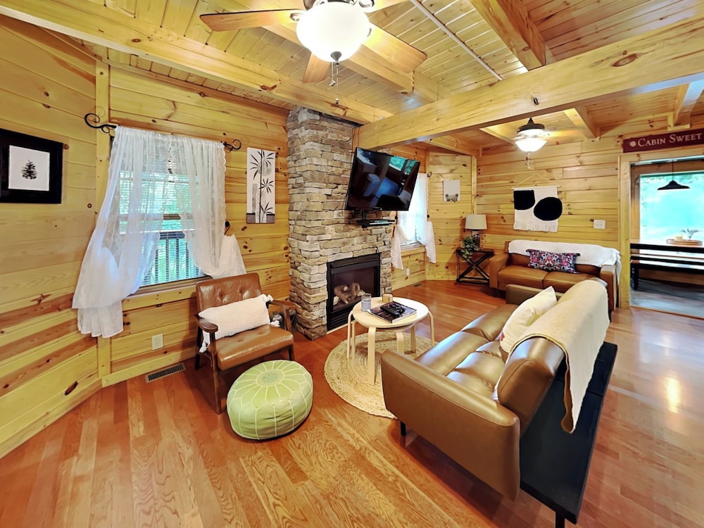 Charlottes Haus by Jackson Mountain Rentals