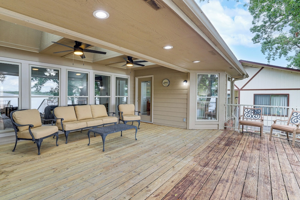 Bring Your Boat! Lakefront Home w/ Dock in Grove