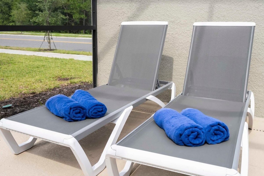 Gorgeous 4 Bd w/ Pool at Storey Lake Resort 4277