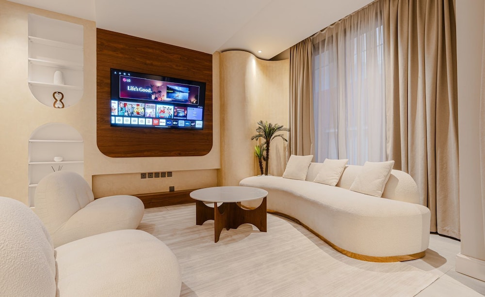 Two Bedroom Luxury Flat in Al-narjis