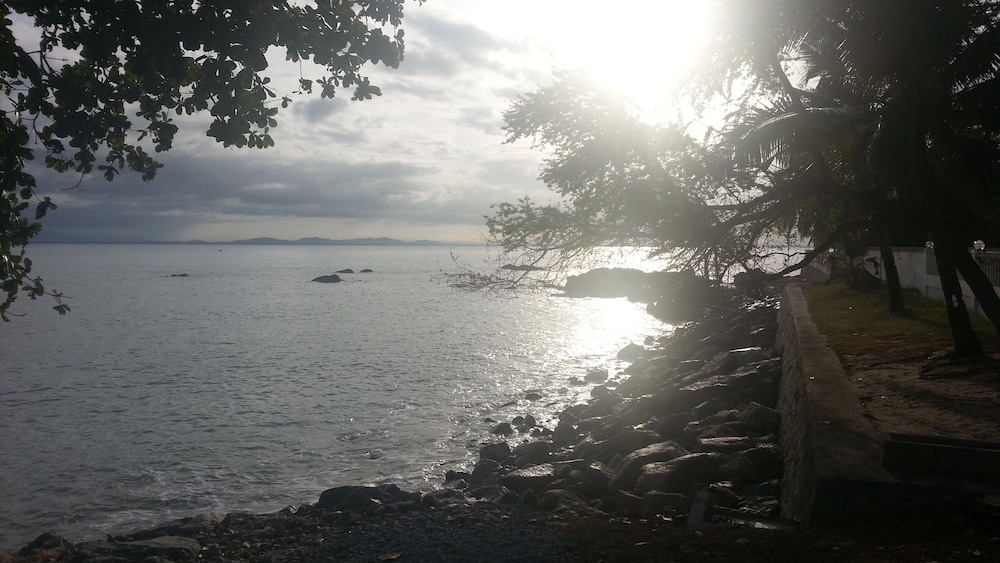 Baan Talay Homestay by the Beach