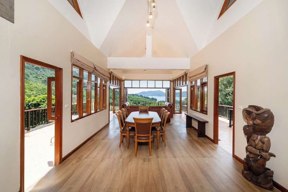 Emerald Hill Villas