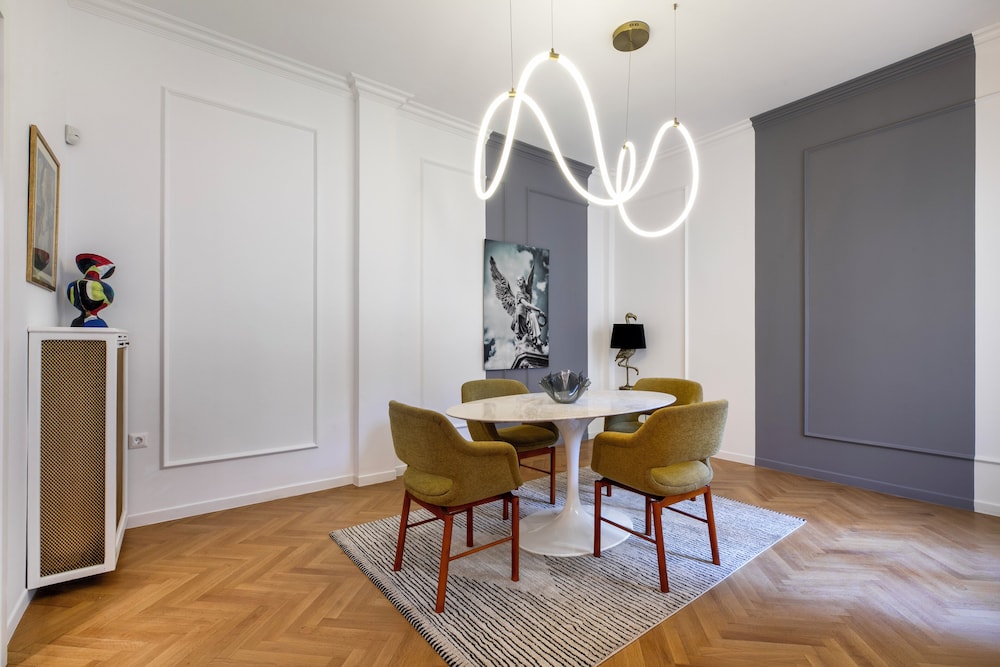 Elysia - 2-Br Apt & Balcony in Athens