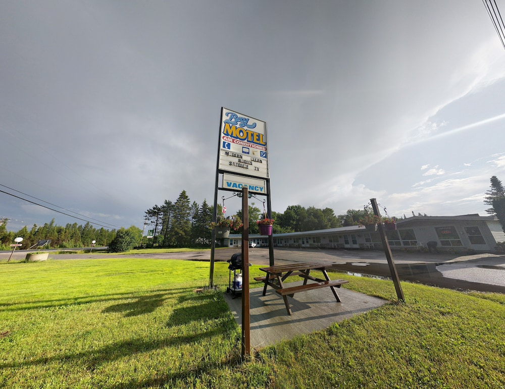 Bay Motel