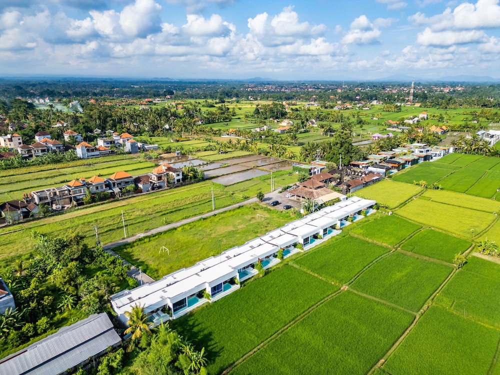 Green Flow Villa 1 view 3