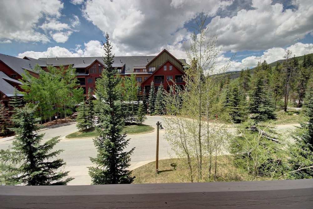 Red Hawk Lodge 2269