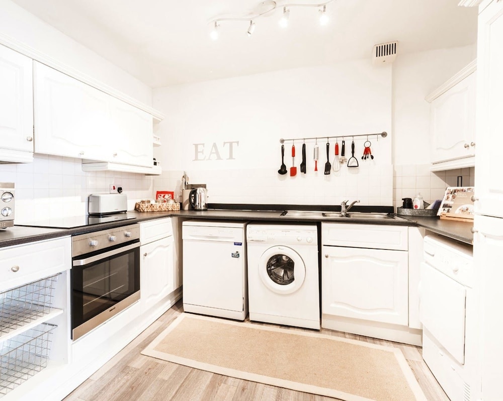 Sherborne Vacations - Printers Court 3 - Property Image 41