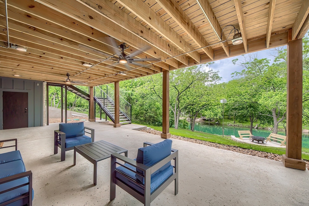 Cl 2849 River Escape At Horseshoe Falls 4 Bedroom Home by RedAwning view 2