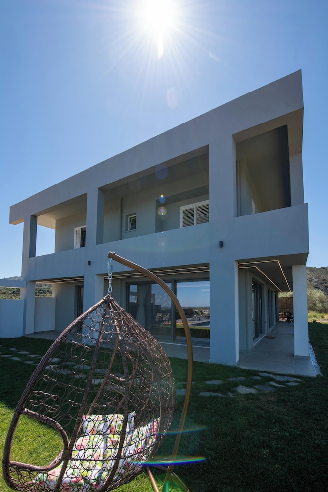 Villa Arithea