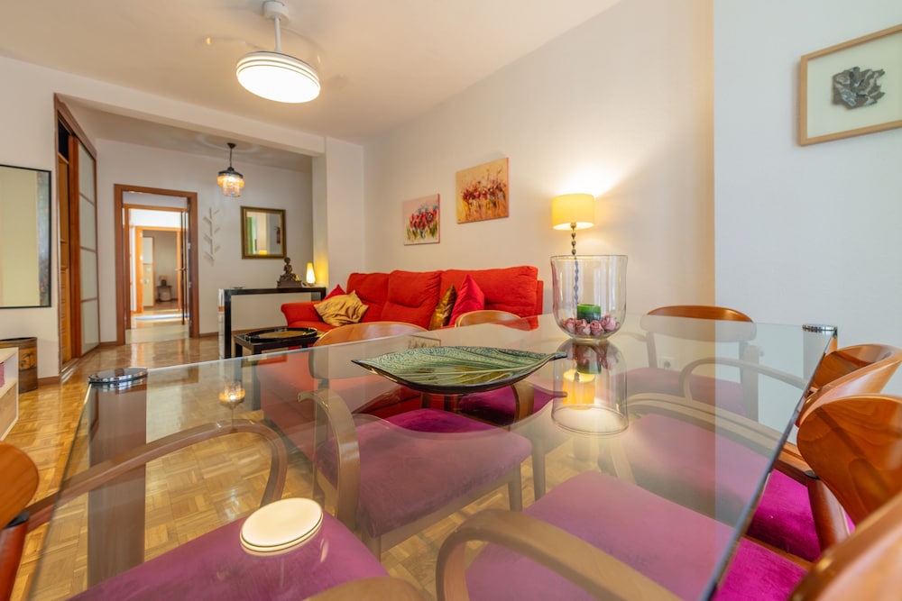 M Pvdp175 Amplio Apartamento de Tres Dormitorios