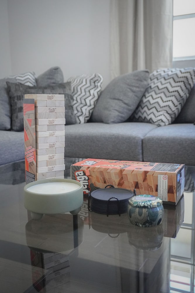 Modern Flat with 2 Bedrooms Near sea