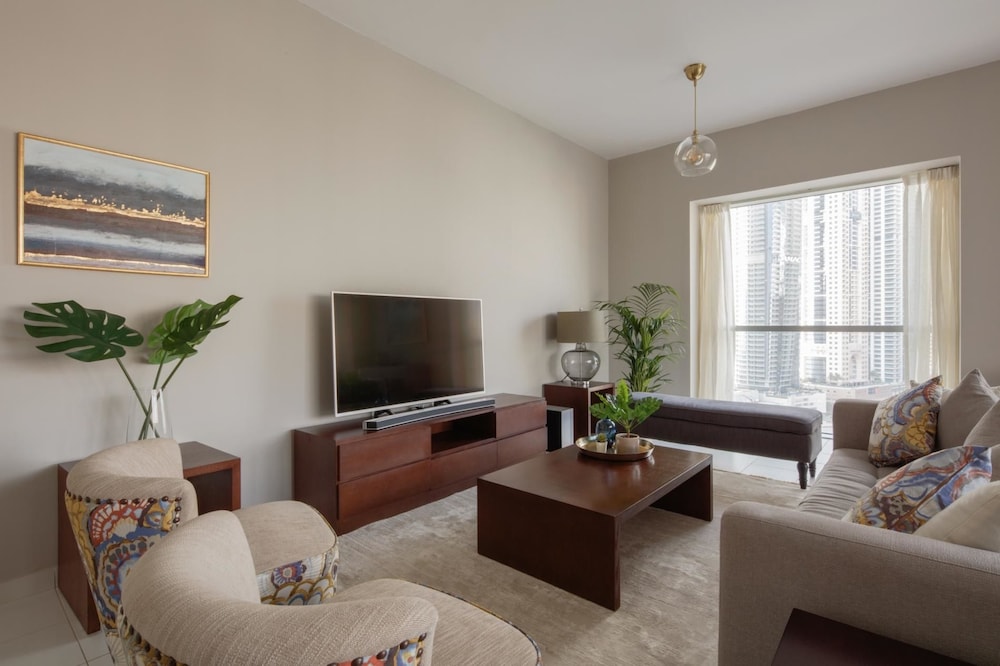 Fantastay Marina Tower