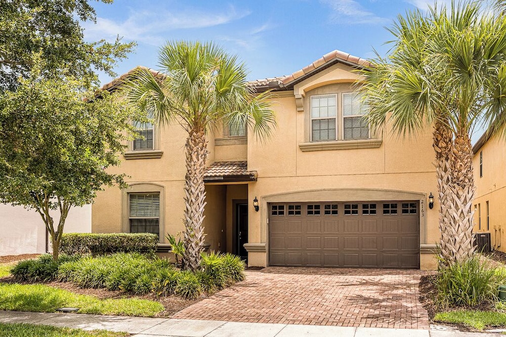 9BR Luxury Vacation Villa near Disney