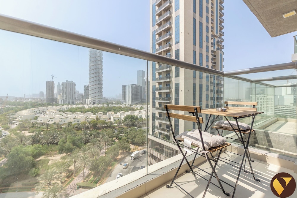 Stylish Peaceful in JVC full Amenities