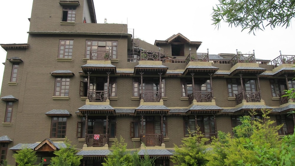 Blossoms Village Resort