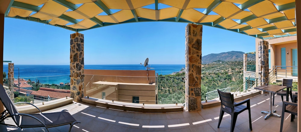 Ouzo Panoramic Houses 1, with private pool