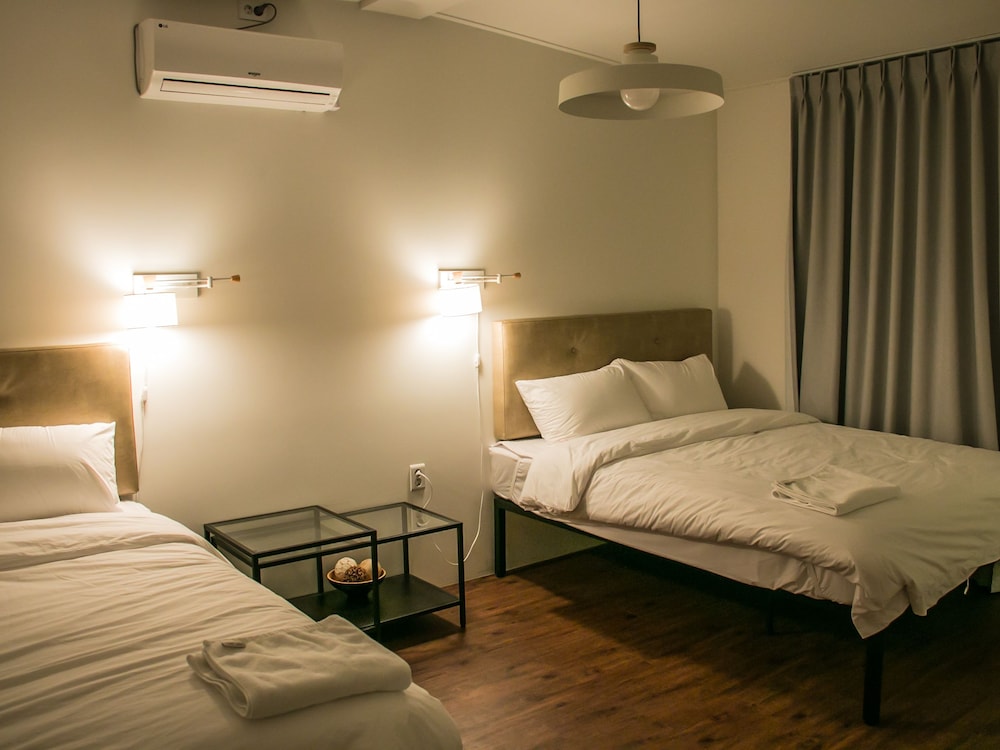 Hi Jun Guesthouse