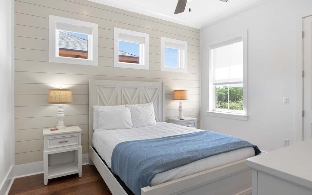5BR Getaway w/ Private Pool, Golf Cart, 4 Bikes & 30A Convenience!