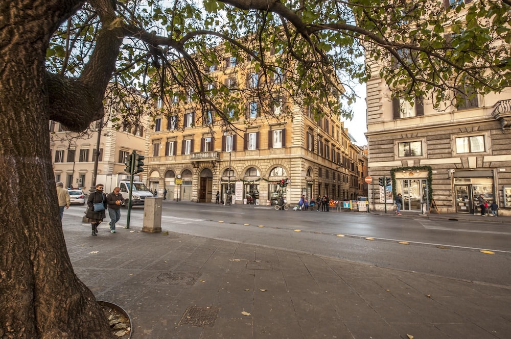 Archi Vittorio in Roma