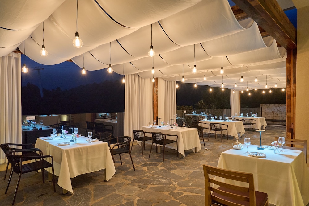 Miyue Shenzhen Tianlu Secret Wild Wizard Holiday Hotel