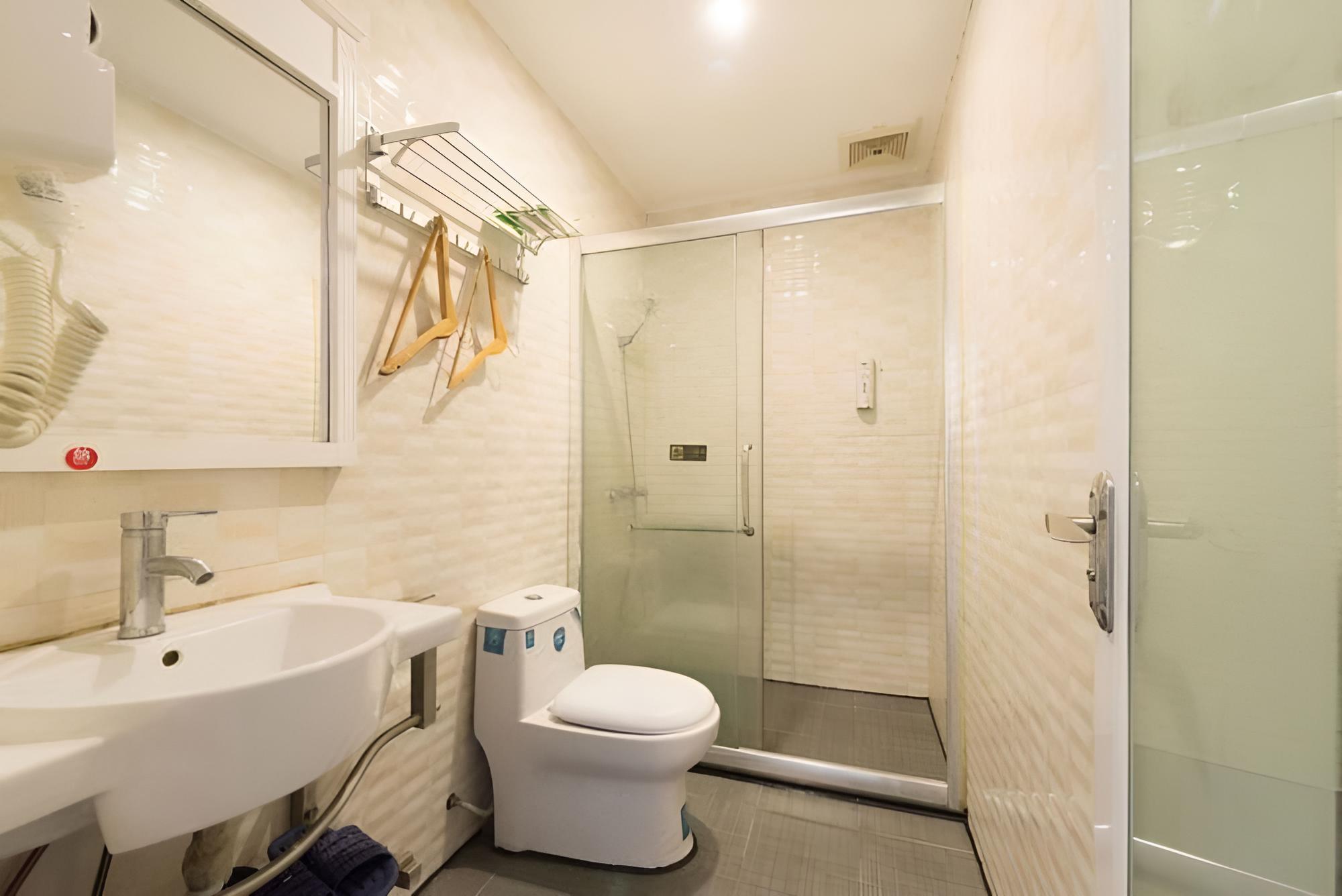 Huiyin Fashion Hotel