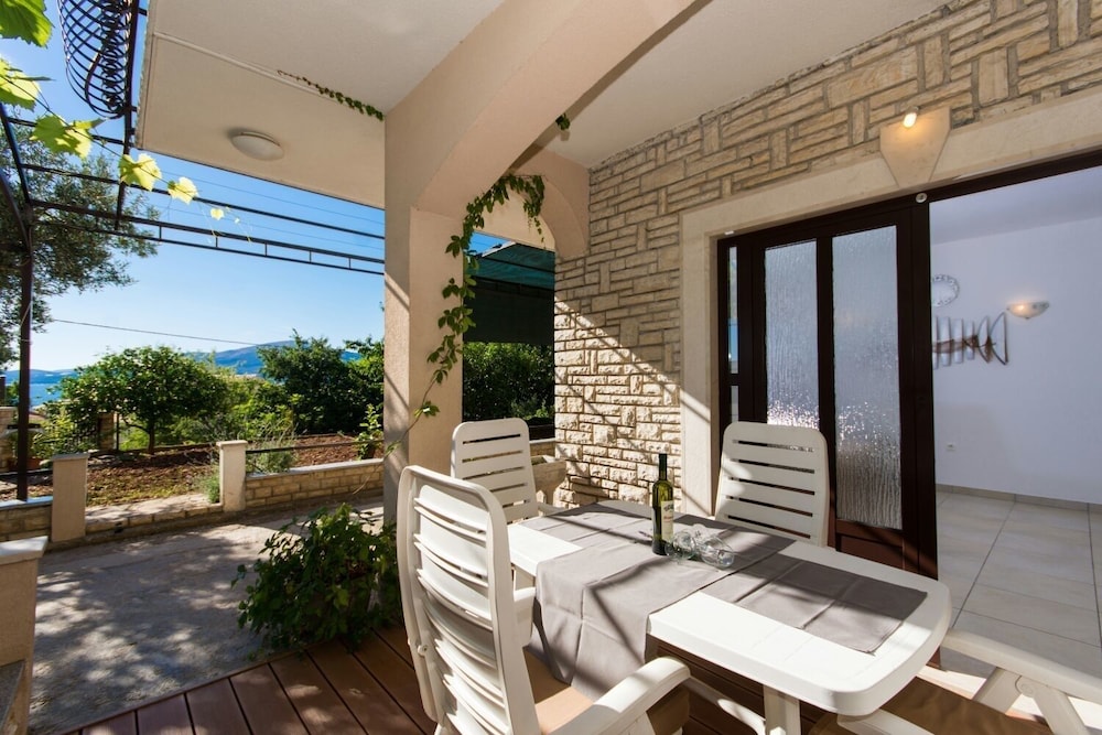 Bareta - 50m From the sea - A2