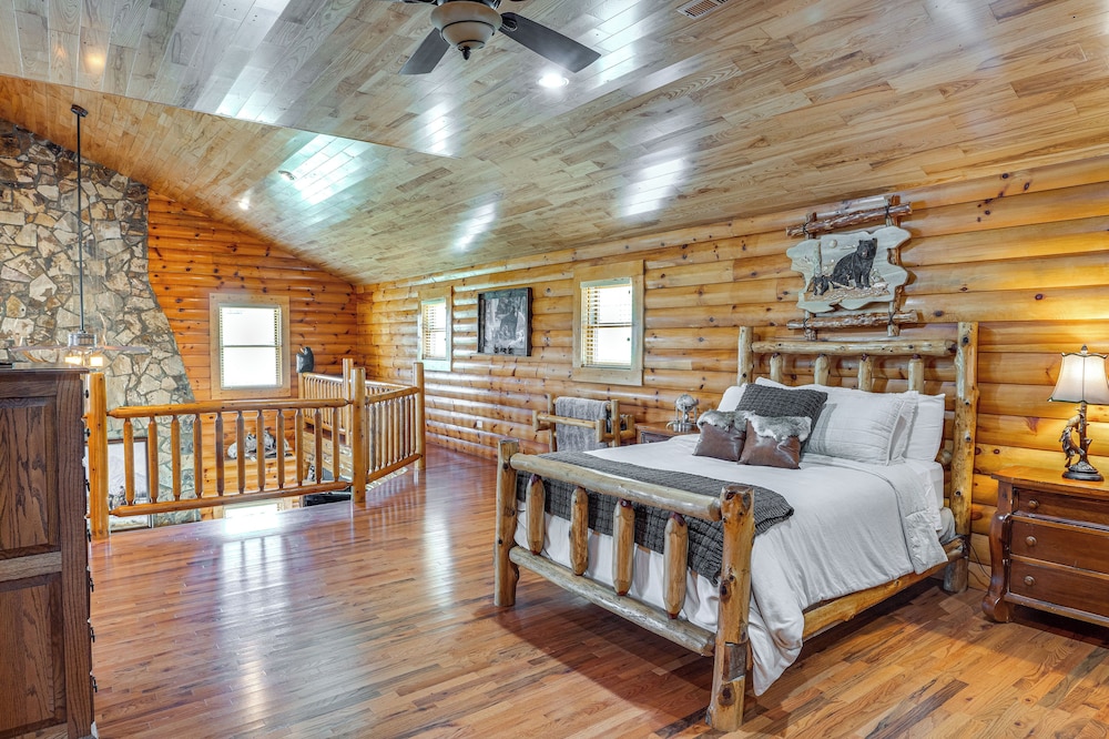 Rustic Retreat in Hickman on 160 Acres w/ Views! view 4