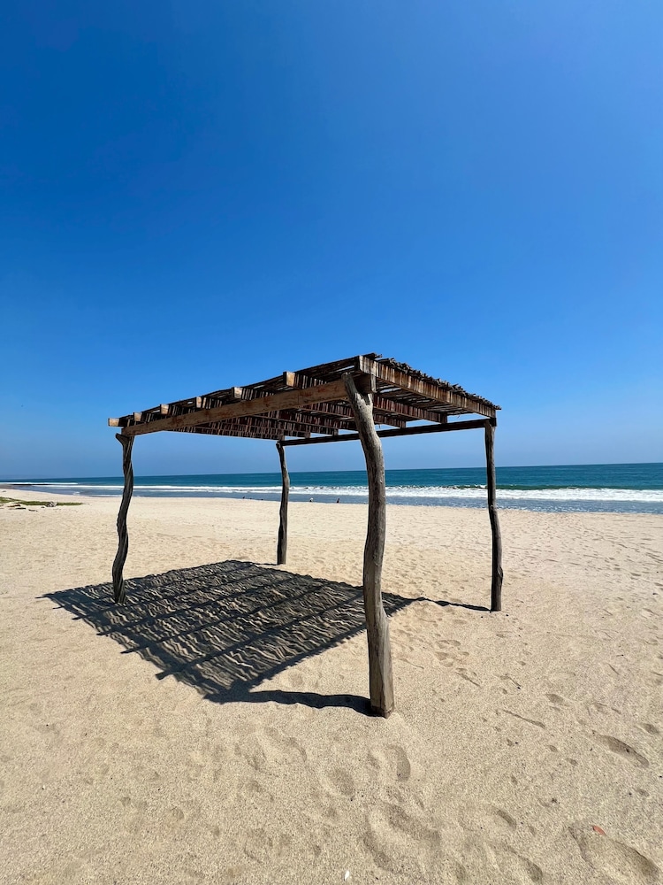 La Morada Punta Sal - Casa de playa frente al mar.