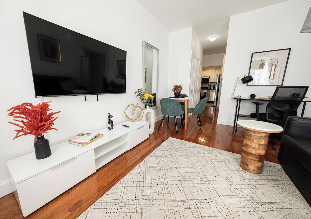 Stylish One Bedroom Apt on UES