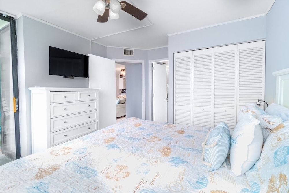 Sands Beach Club 1116 2 Bedroom Condo