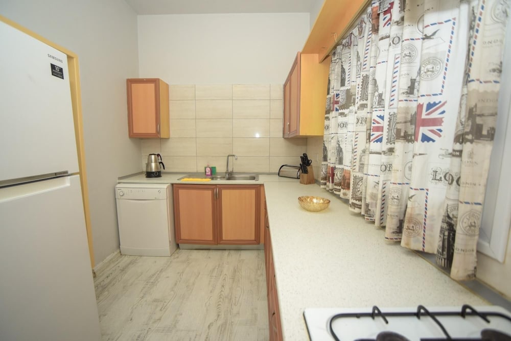 Cozy Home w Fireplace 10 min to Sea in Kyrenia