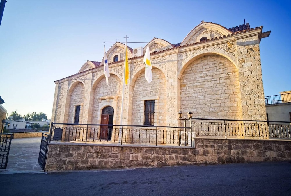 Brand NEW 2-bed Apartment in Agios Athanasios