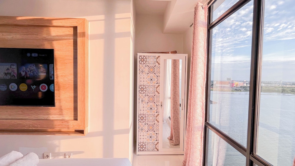 The Simply Look 1Br Apartment At Delft Ciputra Makassar