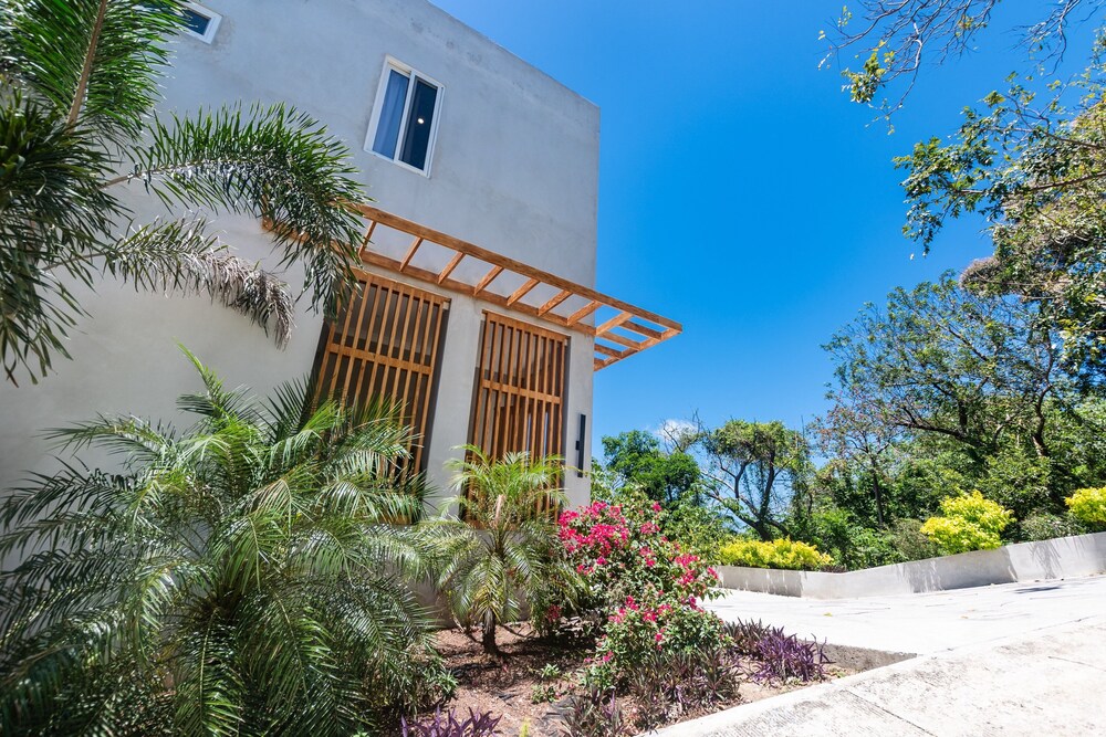 Todo Es Posible 4 Bedroom Home