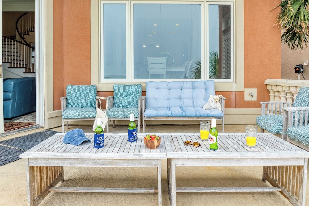 11 Singleton Beach by Avantstay Oceanfront Retreat w/ Private Pool + Boardwalk Near Hilton Head Hotspots