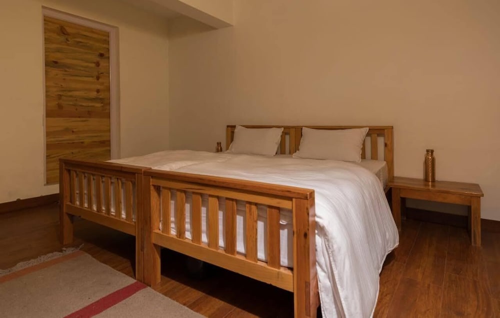 Kasar Rainbow Yoga Retreat