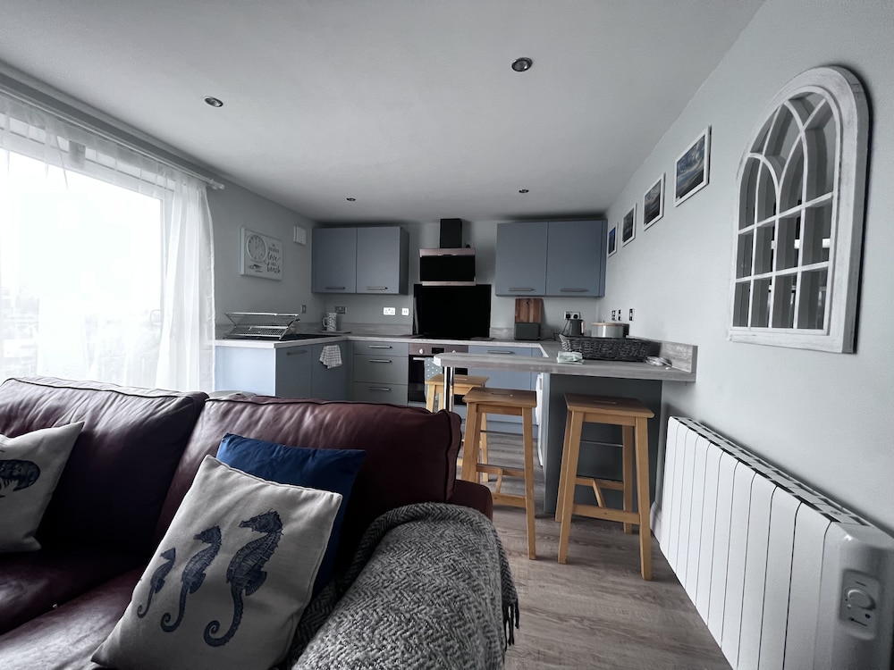 Orchard Lodge - Coastal Retreat view 5