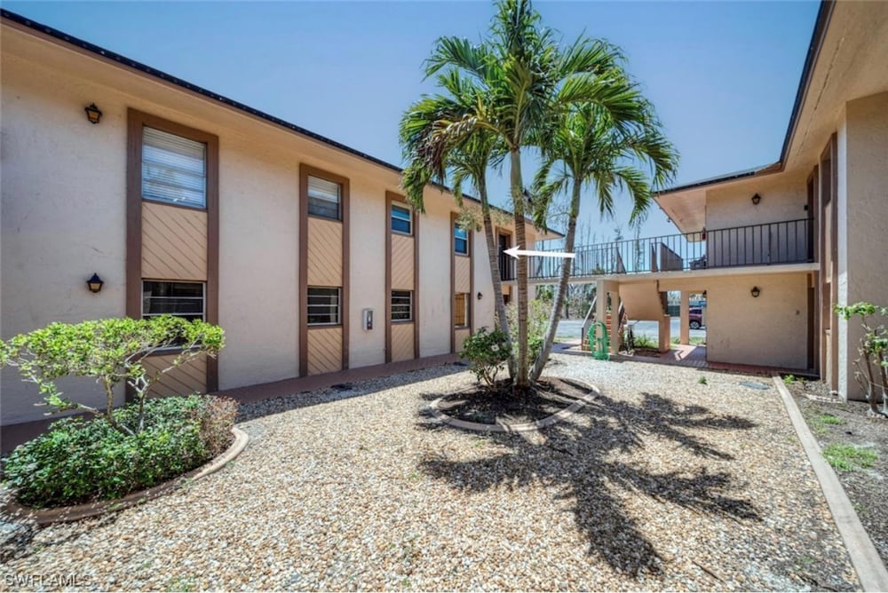 Day Dream in Iona With 1 Bedrooms and 1 Bathrooms view 3