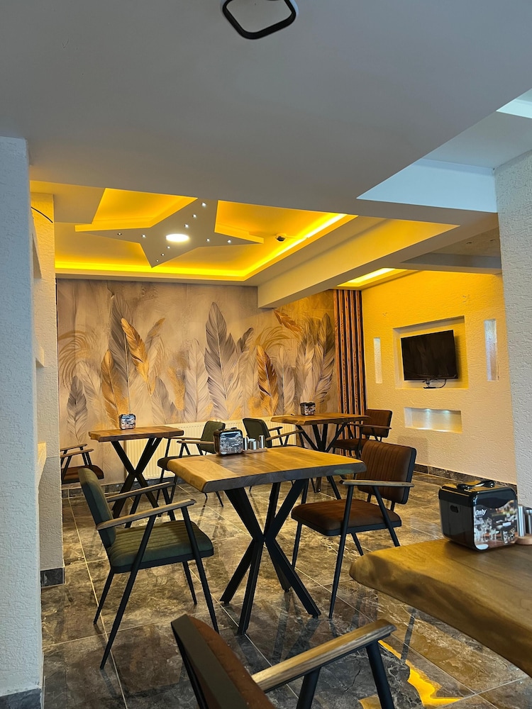Green Hill Residence