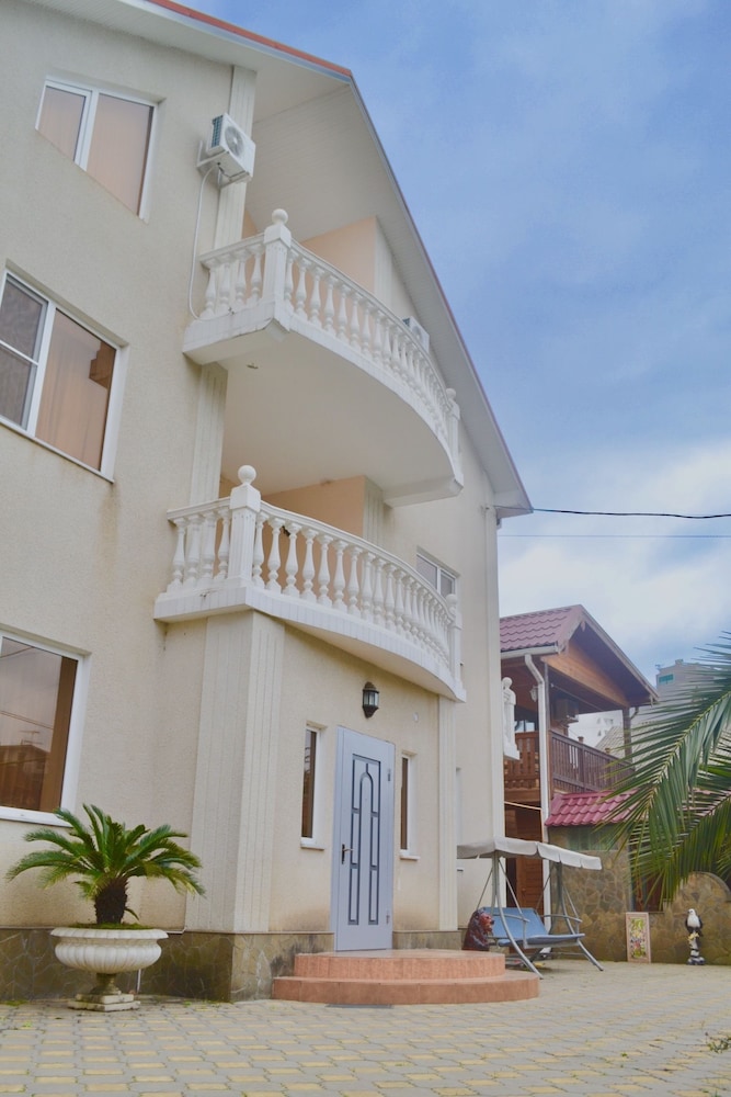 Guest House Usadba