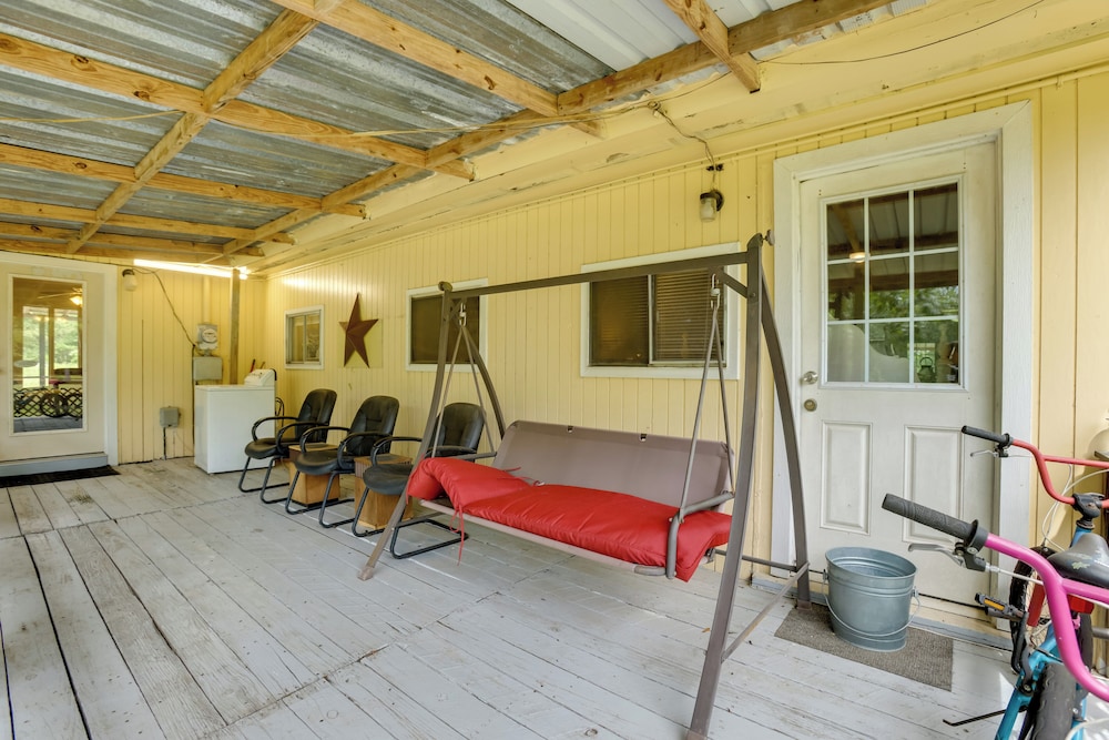 Bike & Hike On-site: Inviting Cleveland Retreat!
