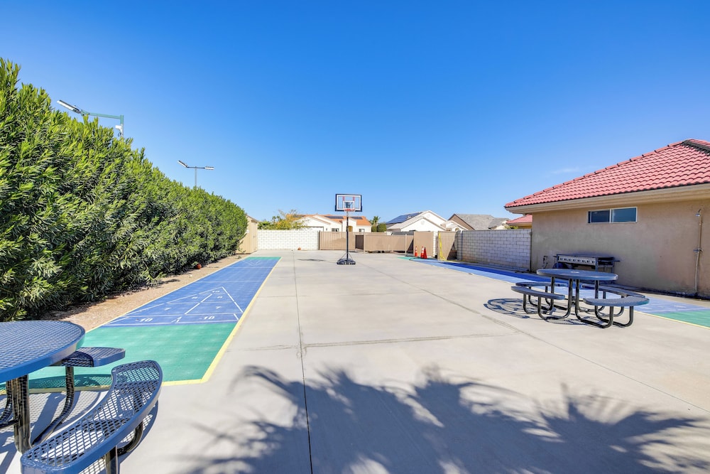 Spacious Luxe Home w/ Lake Access in Fort Mohave!