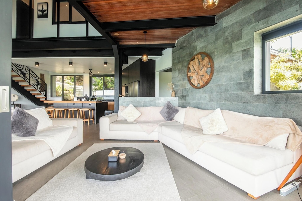 Stunning 6BR Villa 5 Mins to Bingin