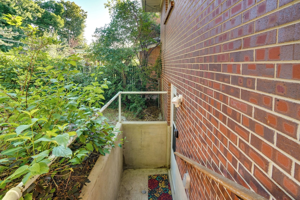 7 Mi to Coors Field: Denver Apt w/ Patio!