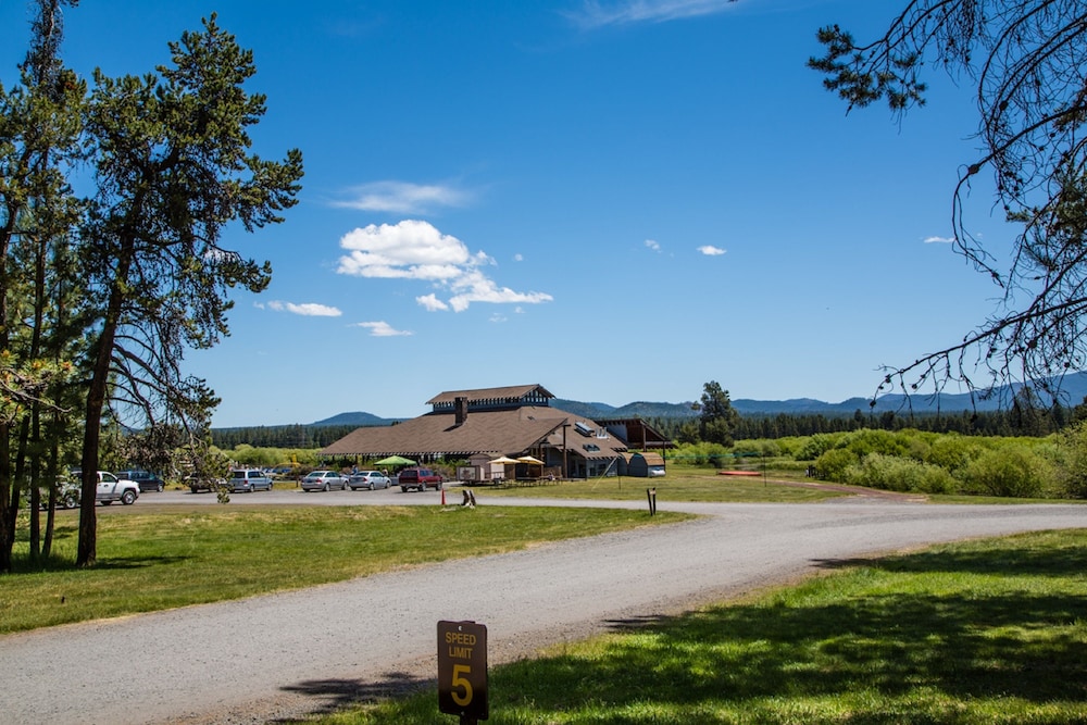 Hotel Bend-Sunriver RV Campground - Image 1