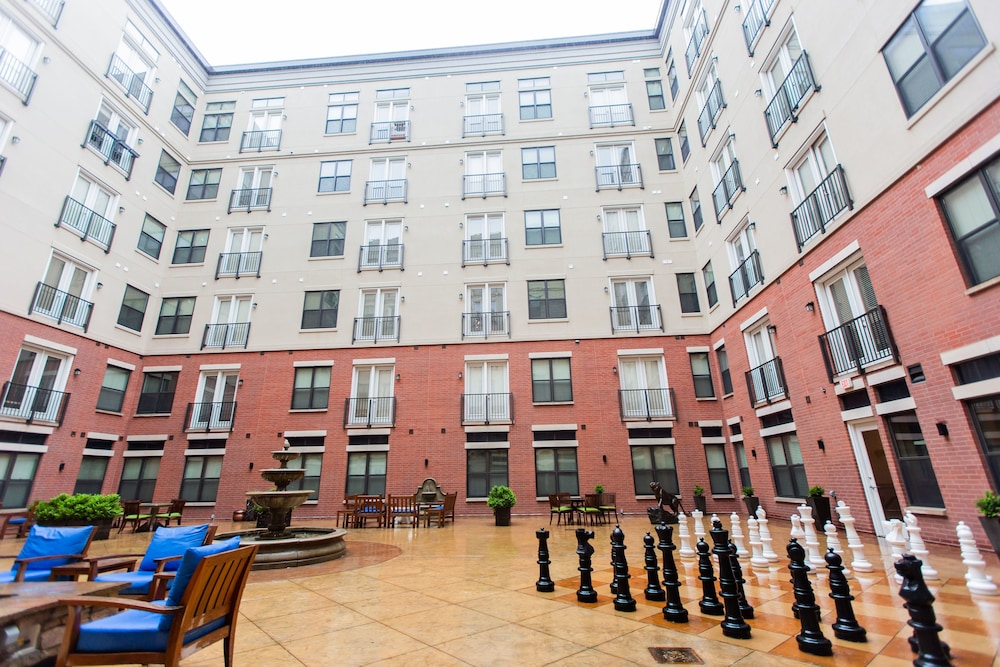 Hotel Kasa Central West End St. Louis - Image 1